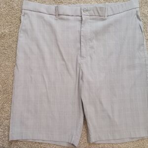 Callaway Men's Classic Checkered Flat Front Shorts Sz 44B